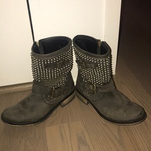 Steve Madden studded boots